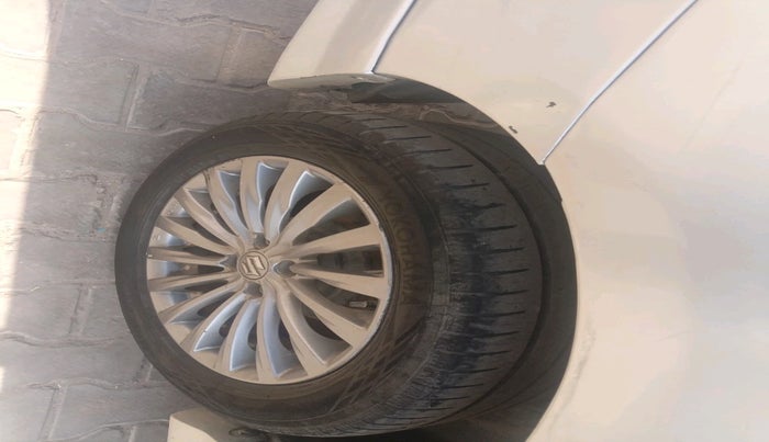 2017 Maruti Ciaz DELTA DIESEL 1.3, Diesel, Manual, 1,20,296 km, tyre