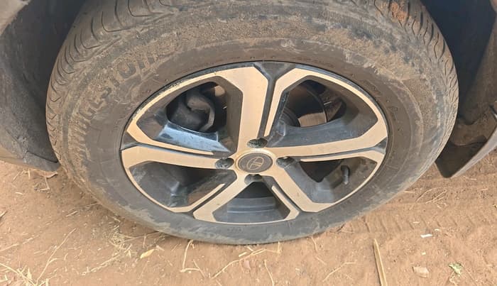 2022 Tata NEXON XZA PLUS DIESEL, Diesel, Automatic, 1,90,226 km, tyre