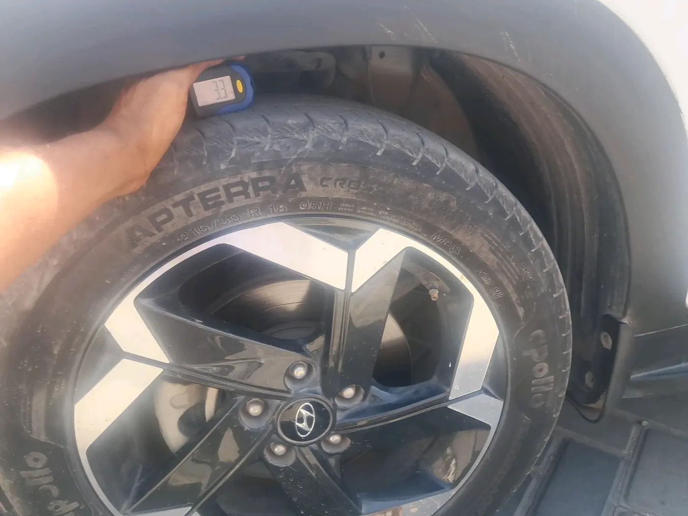 2022 Hyundai ALCAZAR PLATINUM(O) 7STR 2.0 AT, Petrol, Automatic, 20,452 km, tyre