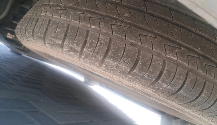 2022 Hyundai ALCAZAR PLATINUM(O) 7STR 2.0 AT, Petrol, Automatic, 20,452 km, tyre