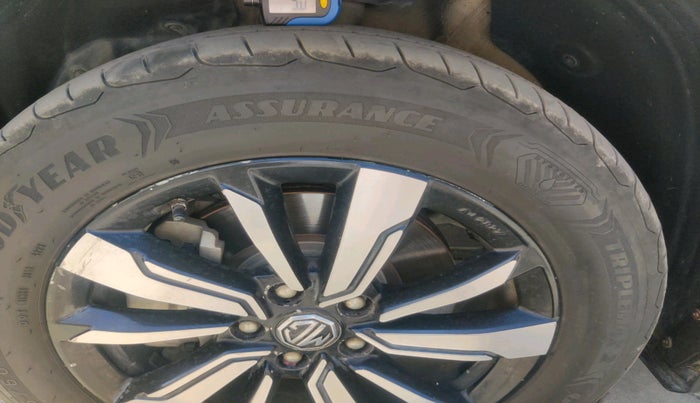 2020 MG HECTOR SHARP 2.0 DIESEL, Diesel, Manual, 66,708 km, tyre