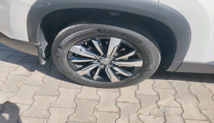 2020 MG HECTOR SHARP 2.0 DIESEL, Diesel, Manual, 66,708 km, tyre