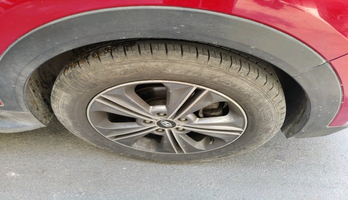 2016 Hyundai Creta SX PLUS AT 1.6 DIESEL, Diesel, Automatic, 1,02,684 km, tyre