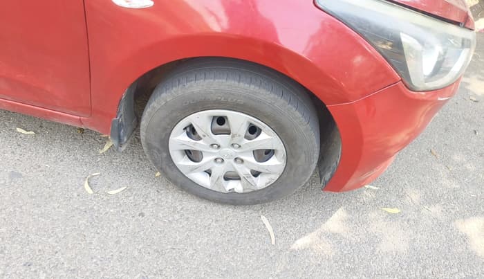 2015 Hyundai Elite i20 MAGNA 1.2, Petrol, Manual, 1,25,509 km, tyre