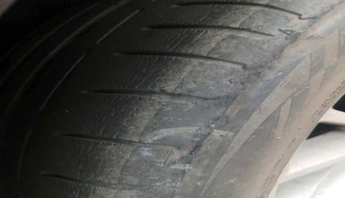 2016 BMW 3 Series 320d Luxury Line, Diesel, Automatic, 25,475 km, tyre