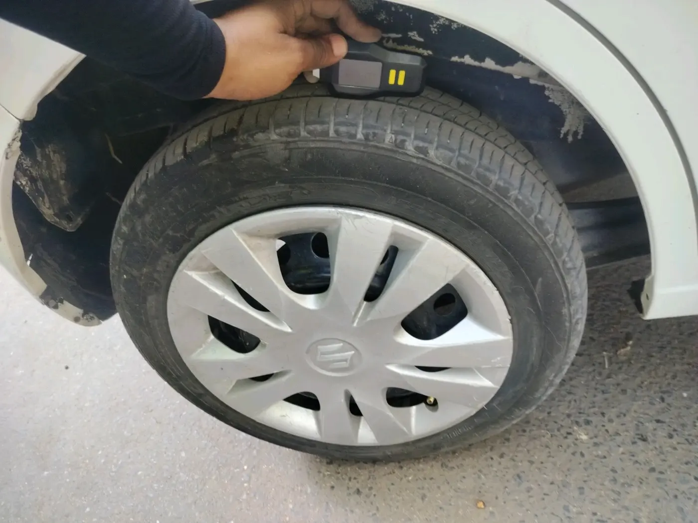 2012 Maruti Wagon R 1.0 LXI, Petrol, Manual, 83,677 km, tyre