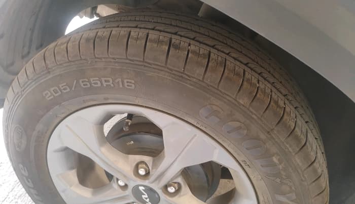 2021 KIA SELTOS HTK PLUS 1.5 IMT, Petrol, Manual, 65,996 km, tyre