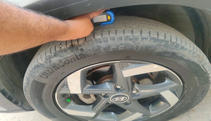 2019 Hyundai VENUE SX PLUS 1.0 TURBO DCT, Petrol, Automatic, 72,291 km, tyre