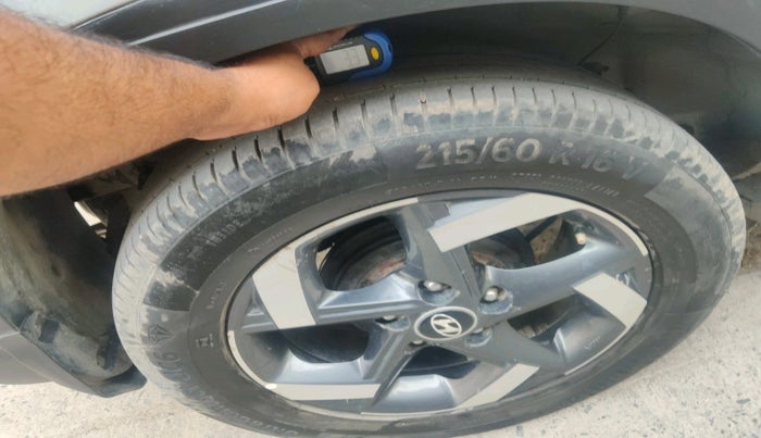 2019 Hyundai VENUE SX PLUS 1.0 TURBO DCT, Petrol, Automatic, 72,291 km, tyre