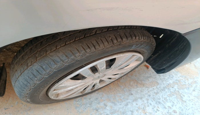 2016 Maruti Wagon R 1.0 VXI AMT, Petrol, Automatic, 84,374 km, tyre