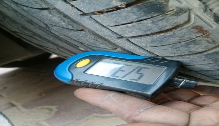 2017 Ford Figo Aspire TITANIUM 1.2 PETROL, Petrol, Manual, 69,016 km, tyre