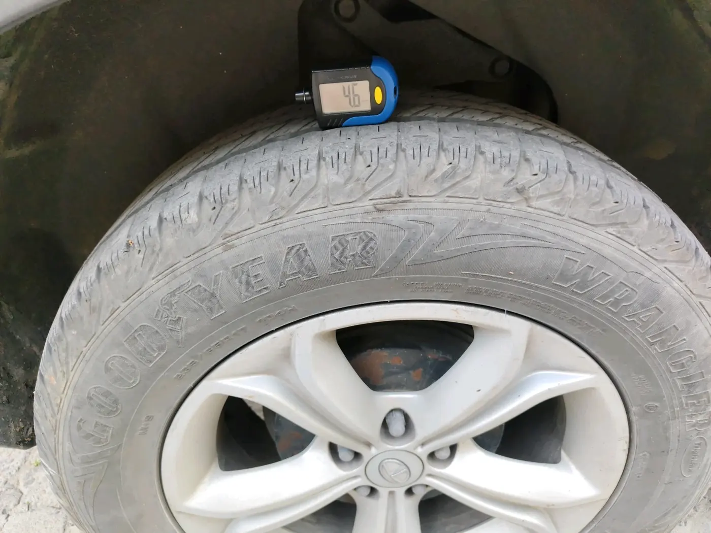 2019 Tata Harrier XT 2.0L KRYOTEC, Diesel, Manual, 1,01,032 km, tyre