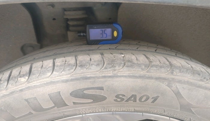 2019 KIA SELTOS HTK PLUS 1.5, Petrol, Manual, 61,264 km, tyre