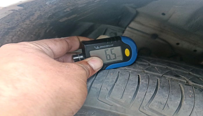 2016 Maruti Swift Dzire VDI, Diesel, Manual, 3,13,138 km, tyre