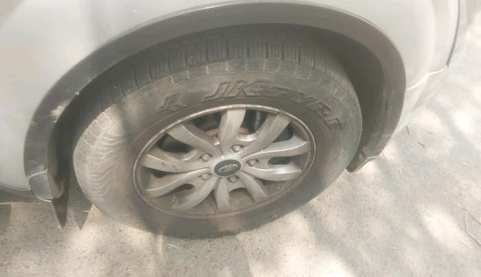 2015 Mahindra XUV500 W10, Diesel, Manual, 69,172 km, tyre