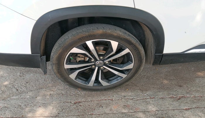 2023 MG HECTOR SHARP PRO 2.0 TURBO DIESEL, Diesel, Manual, 1,12,965 km, tyre