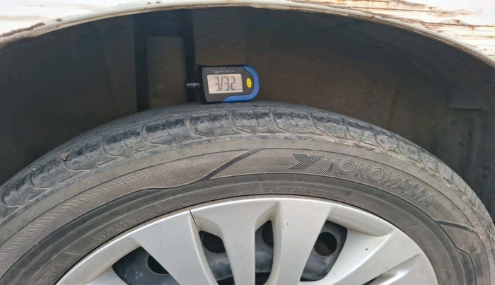 2012 Maruti Ertiga VXI, Petrol, Manual, 1,05,712 km, tyre