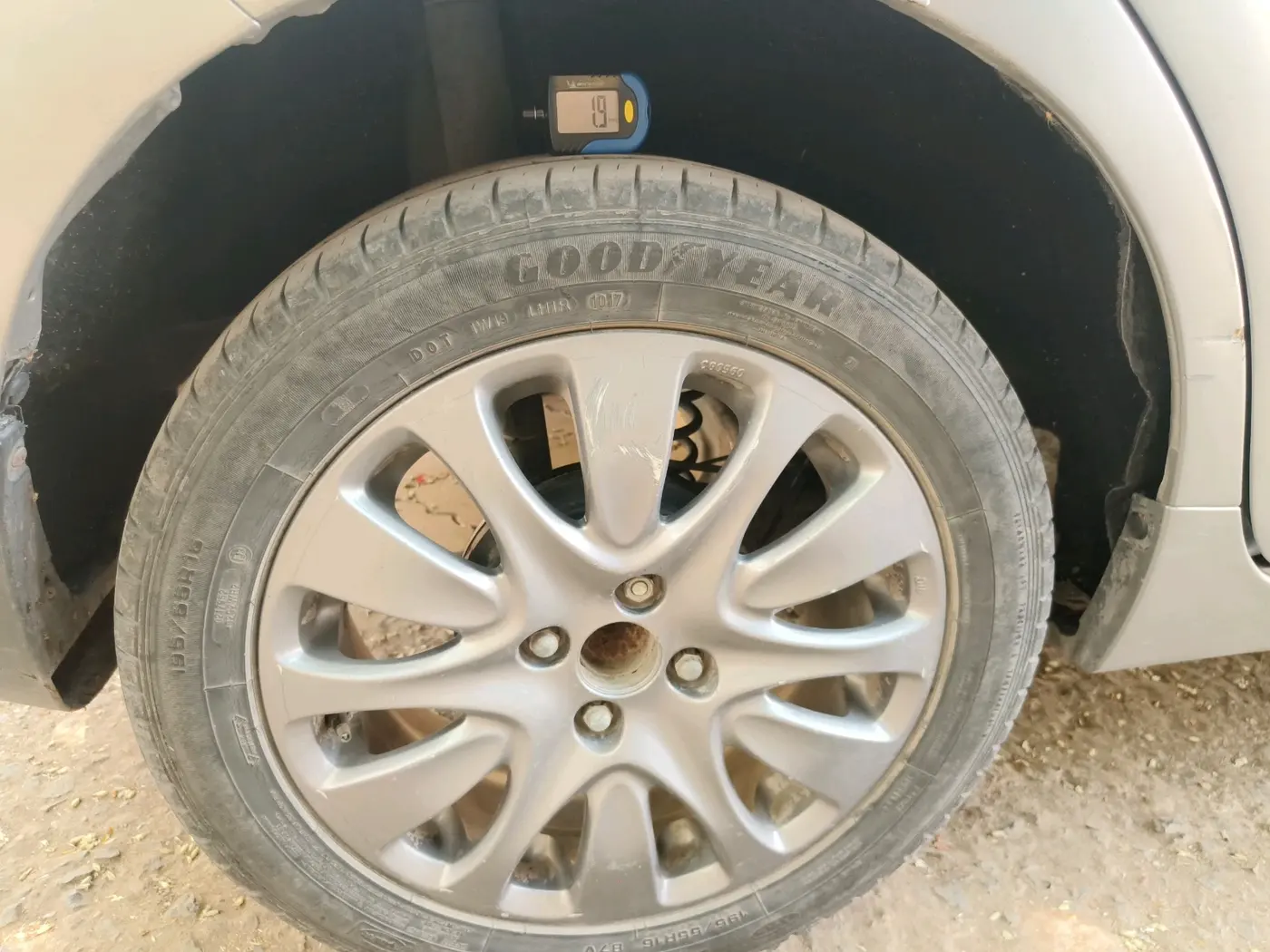 2016 Maruti Baleno ZETA PETROL 1.2, Petrol, Manual, 73,129 km, tyre