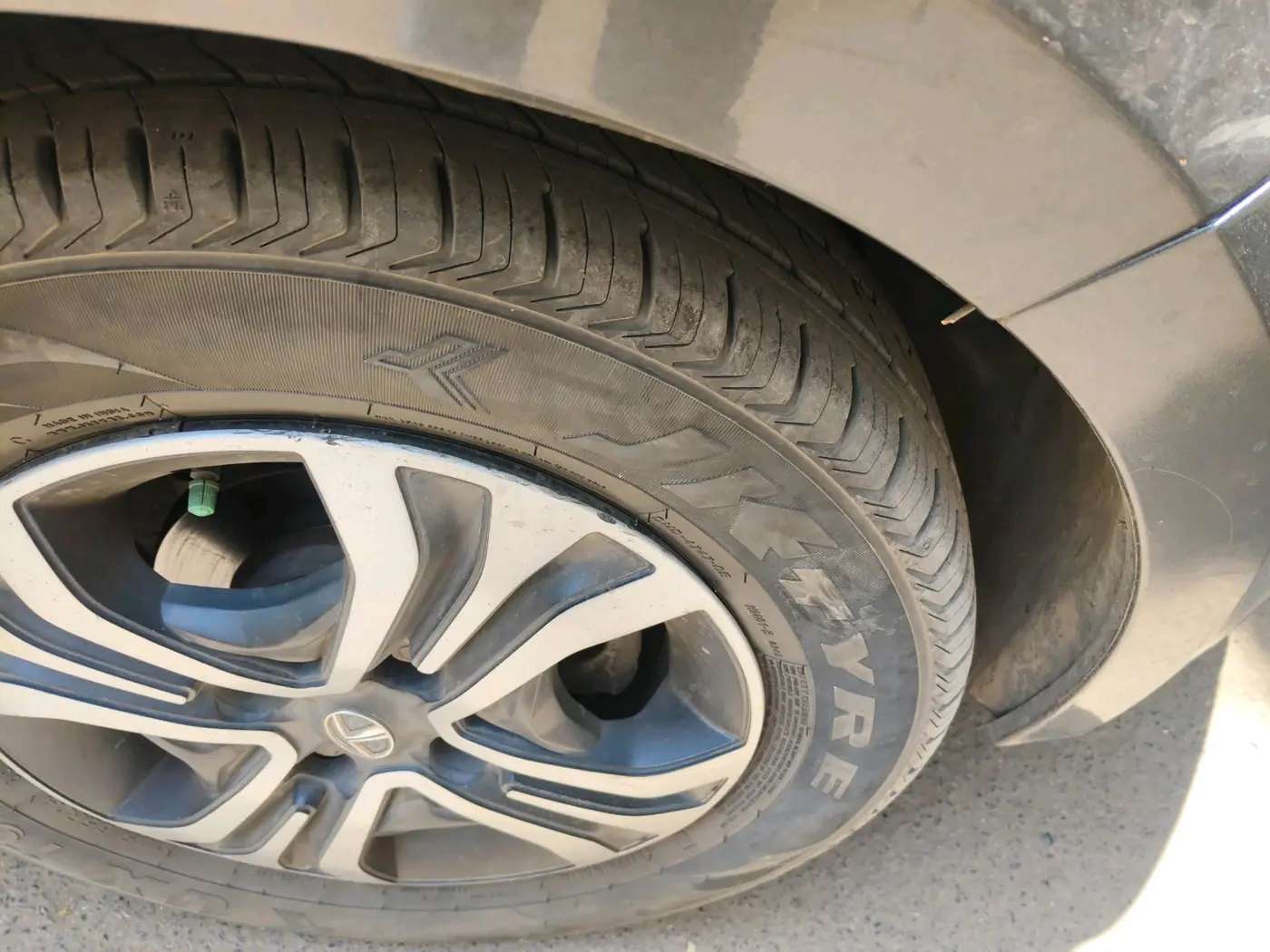 2023 Tata Tiago XZ PLUS CNG, CNG, Manual, 64,184 km, tyre