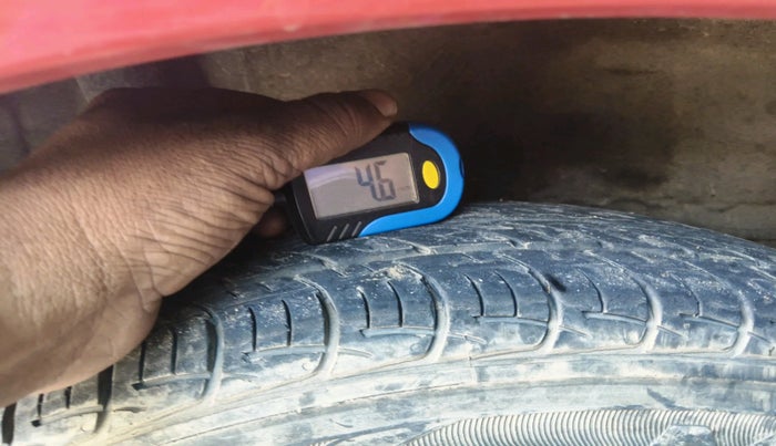 2015 Honda Brio V MT, Petrol, Manual, 43,754 km, tyre