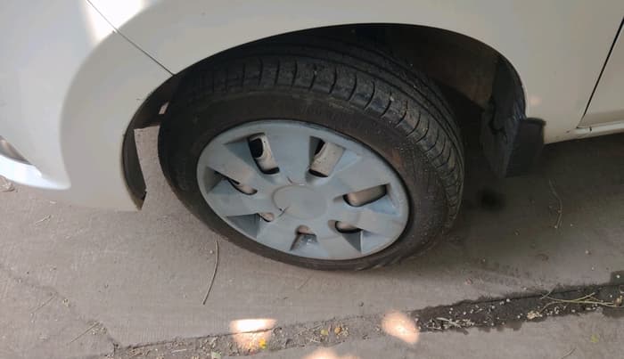 2015 Maruti Alto K10 LXI CNG, CNG, Manual, 1,01,035 km, tyre