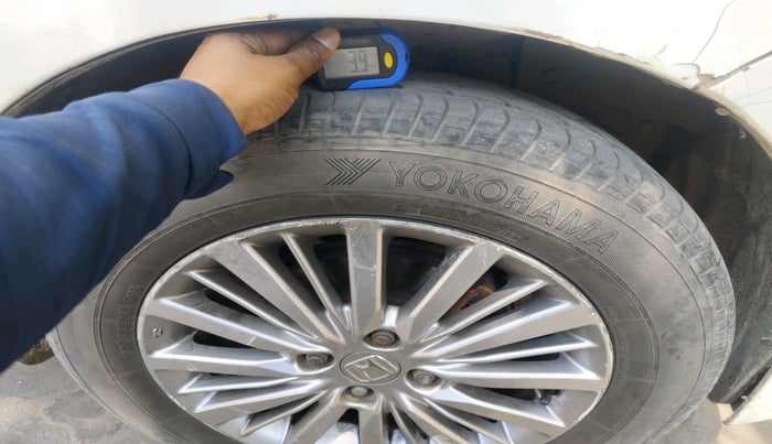 2013 Honda Brio S MT, CNG, Manual, 97,479 km, tyre