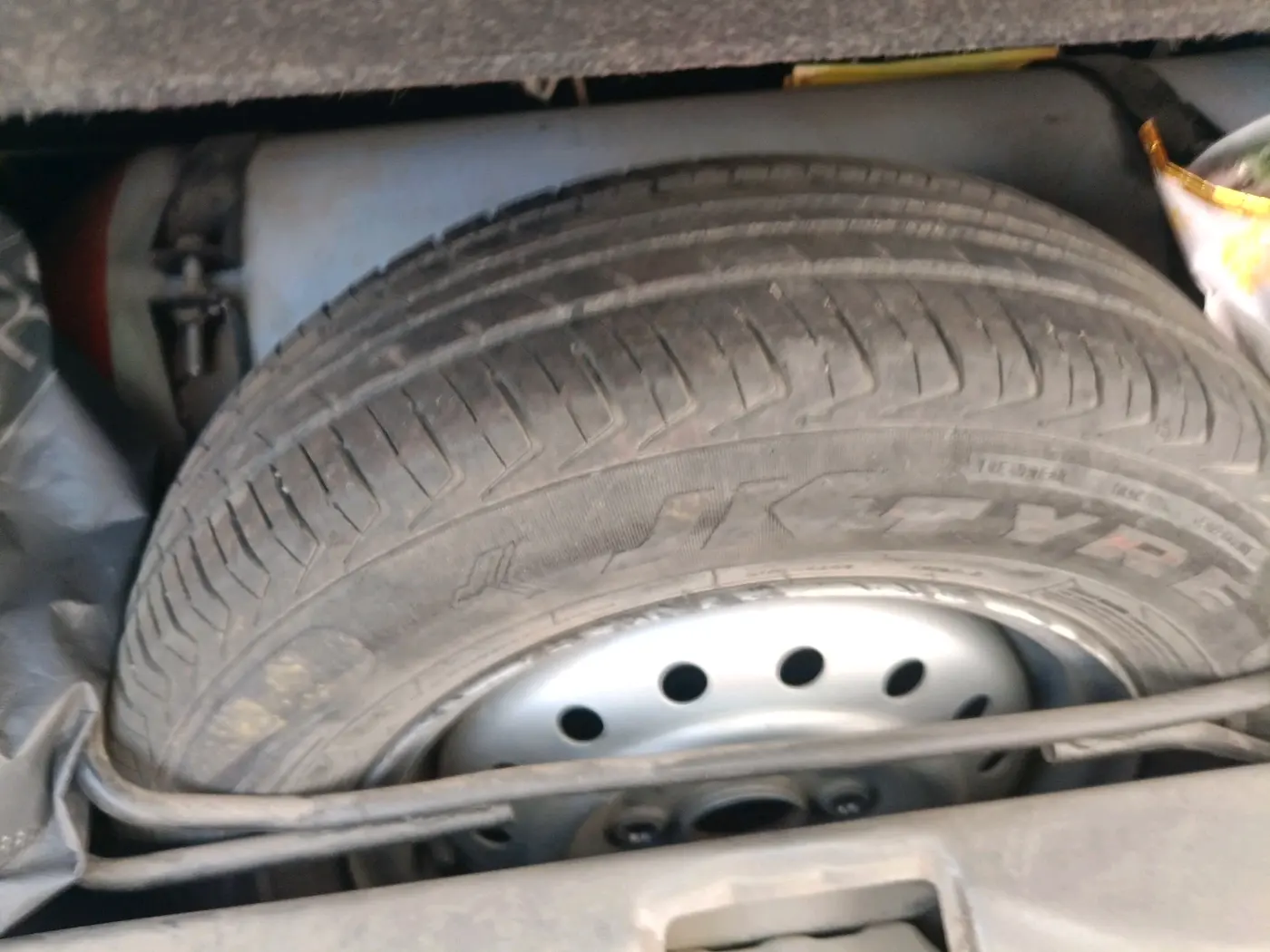 2021 Maruti New Wagon-R LXI CNG (O) 1.0, CNG, Manual, 1,37,543 km, tyre