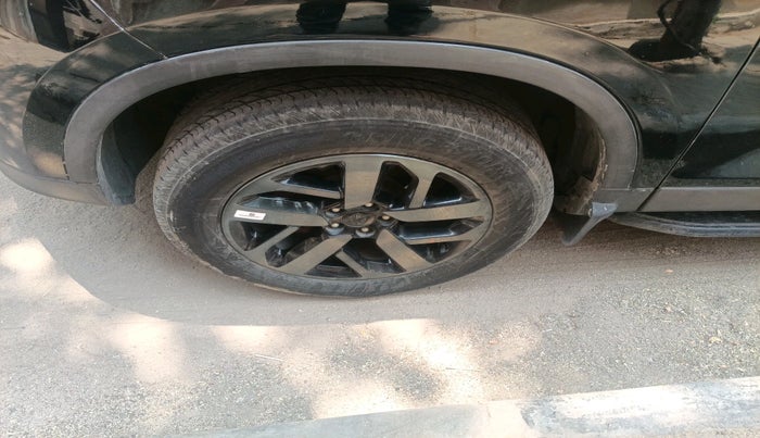 2023 Tata Safari XZA PLUS O RED DARK , Diesel, Automatic, 42,032 km, tyre