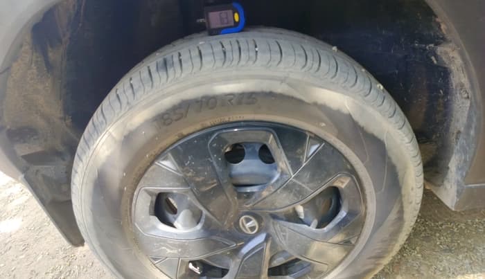 2022 Tata PUNCH ADVENTURE MT, Petrol, Manual, 23,736 km, tyre