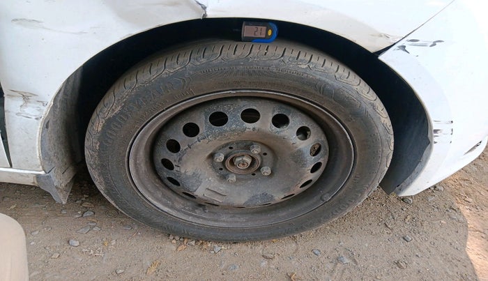 2024 Tata ALTROZ XM PLUS CNG, CNG, Manual, 52,440 km, tyre