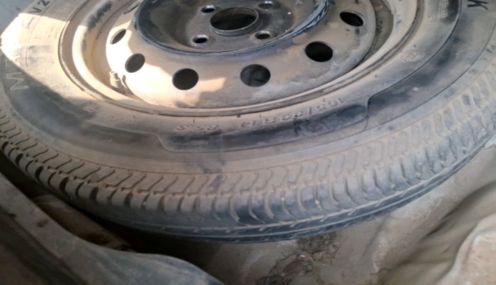 2016 Maruti Swift Dzire LDI, Diesel, Manual, 1,85,341 km, tyre