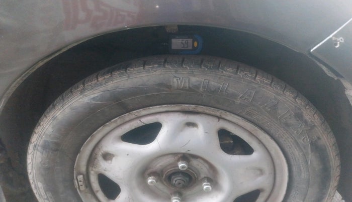 2013 Chevrolet Beat PS PETROL, CNG, Manual, 1,11,432 km, tyre