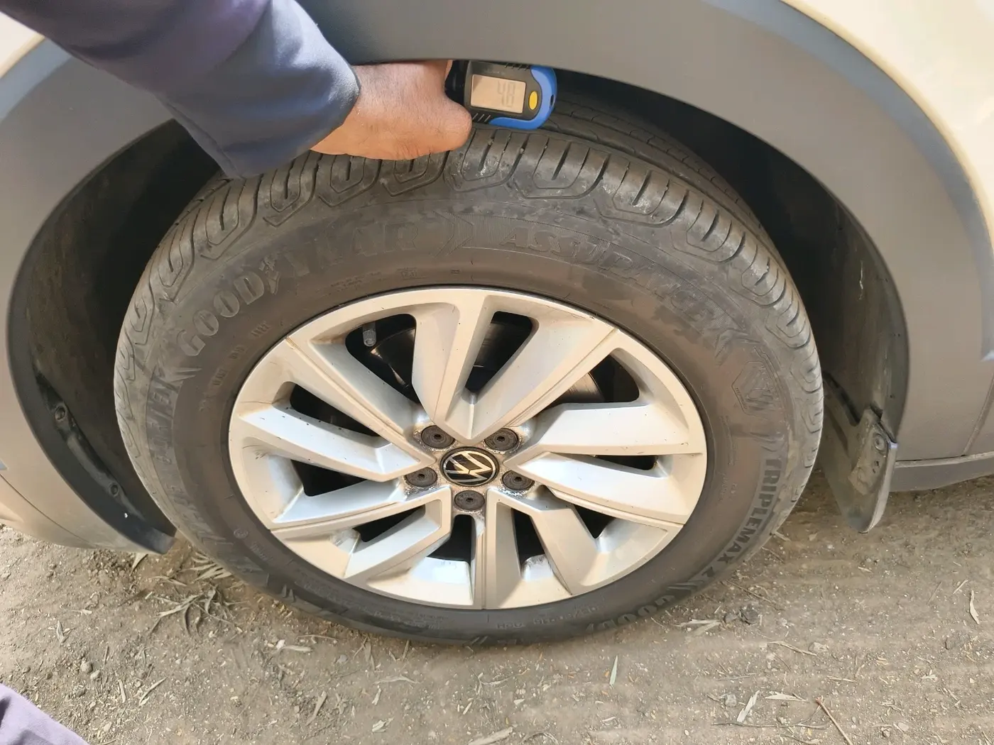 2023 Volkswagen TAIGUN HIGHLINE 1.0 TSI AT, Petrol, Automatic, 28,412 km, tyre