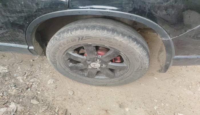 2008 Honda CRV 2.0L 2WD MT, Petrol, Manual, 1,12,760 km, tyre