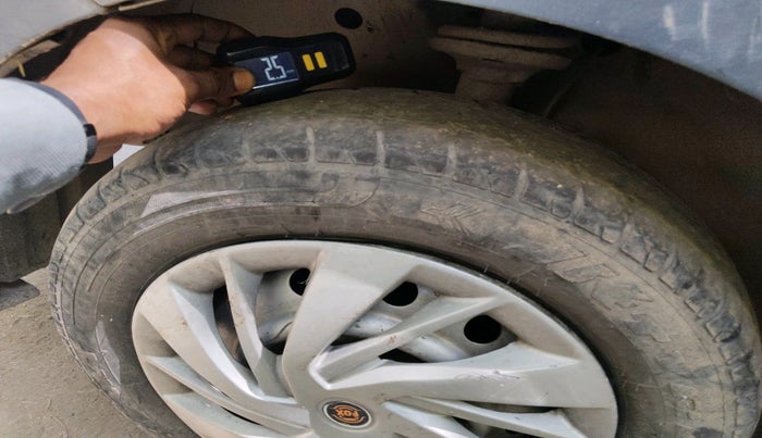 2011 Maruti Wagon R 1.0 LXI CNG, CNG, Manual, 1,12,794 km, tyre