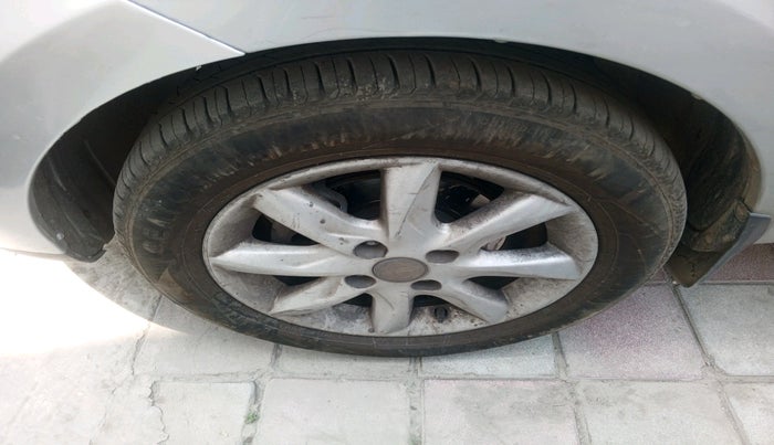 2014 Tata Zest XT PETROL, Petrol, Manual, 64,496 km, tyre