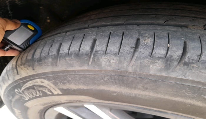 2022 Mahindra XUV700 AX 5 D MT 7 STR, Diesel, Manual, 53,653 km, tyre