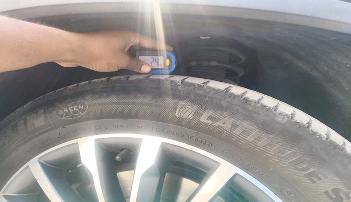 2022 Skoda Kodiaq L&K, Petrol, Automatic, 1,01,001 km, tyre