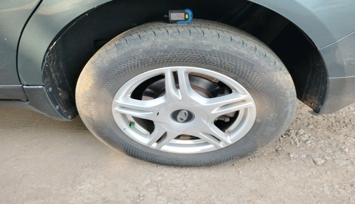 2018 Mahindra MARAZZO M6 8 STR, Diesel, Manual, 46,660 km, tyre