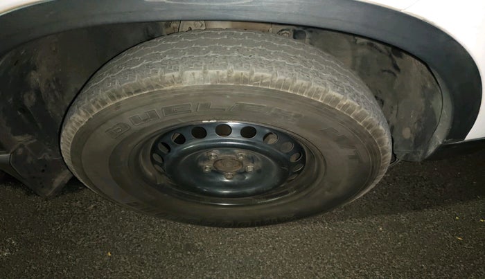 2021 Tata Harrier XMA 2.0L KRYOTEC, Diesel, Automatic, 97,181 km, tyre