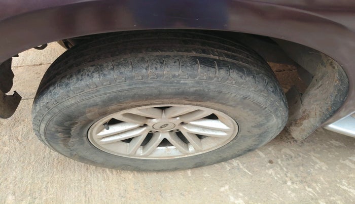 2010 Ford Endeavour 2.5L 4X2 MT, Diesel, Manual, 1,19,172 km, tyre