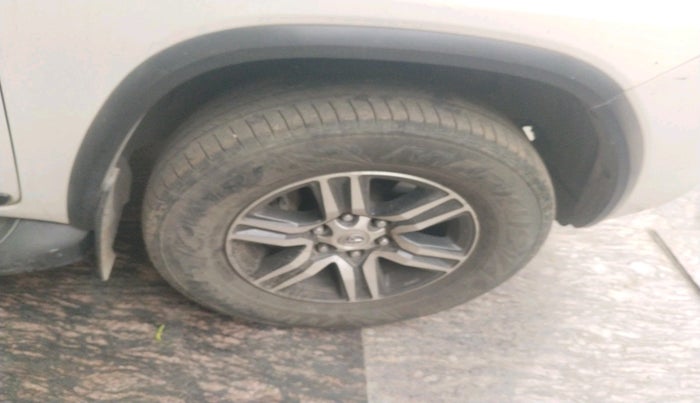 2017 Toyota Fortuner 2.8 4X2 MT, Diesel, Manual, 2,77,016 km, tyre