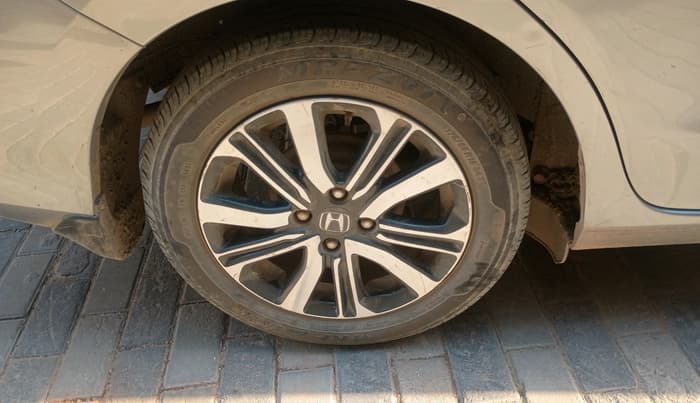2022 Honda Amaze 1.2L I-VTEC VX CVT, Petrol, Automatic, 58,753 km, tyre