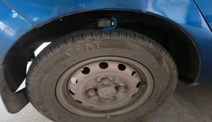 2013 Hyundai Eon D-LITE+, Petrol, Manual, 53,520 km, tyre