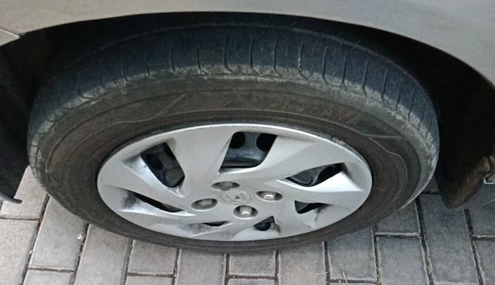 2013 Honda Amaze 1.5L I-DTEC S, Diesel, Manual, 2,61,075 km, tyre