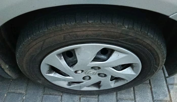2013 Honda Amaze 1.5L I-DTEC S, Diesel, Manual, 2,61,075 km, tyre