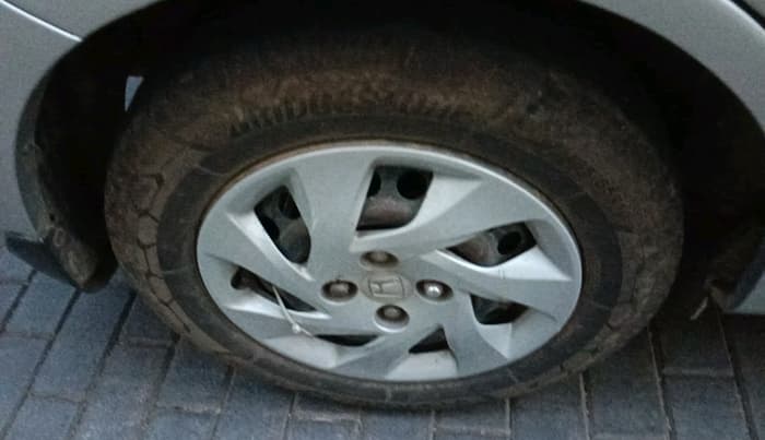 2013 Honda Amaze 1.5L I-DTEC S, Diesel, Manual, 2,61,075 km, tyre