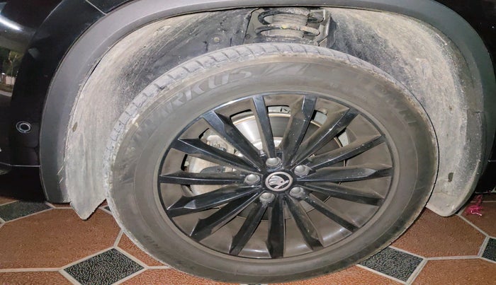 2023 Skoda Kodiaq L&K, Petrol, Automatic, 35,492 km, tyre