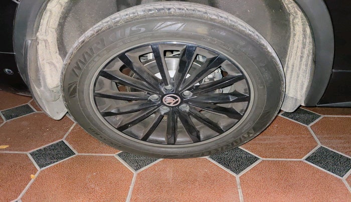2023 Skoda Kodiaq L&K, Petrol, Automatic, 35,492 km, tyre