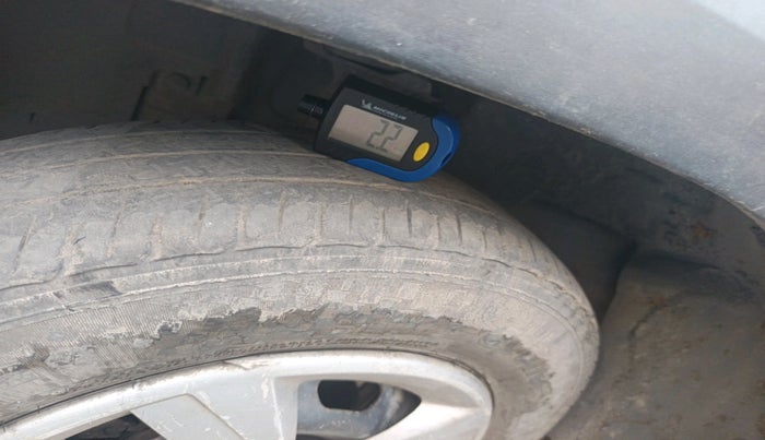 2016 Renault Kwid RXT 0.8, Petrol, Manual, 45,000 km, tyre